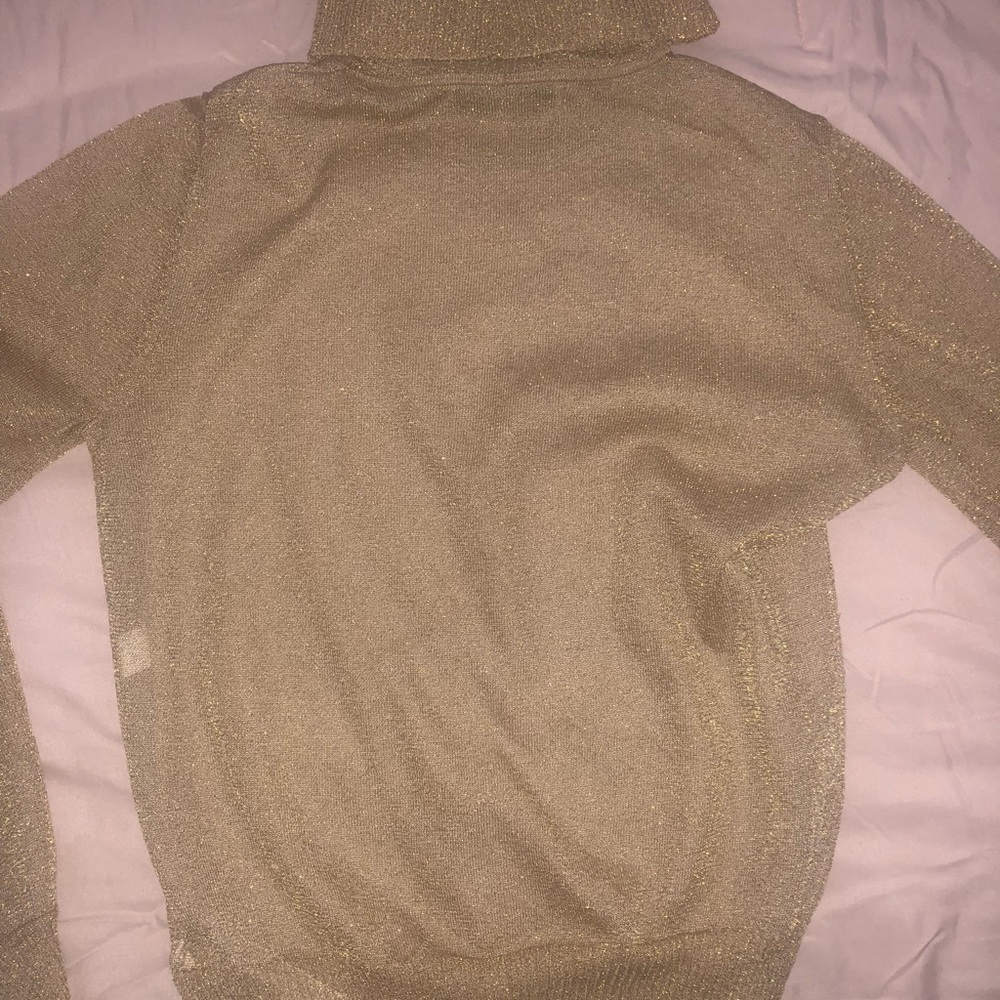 high neck long sleeve shirt